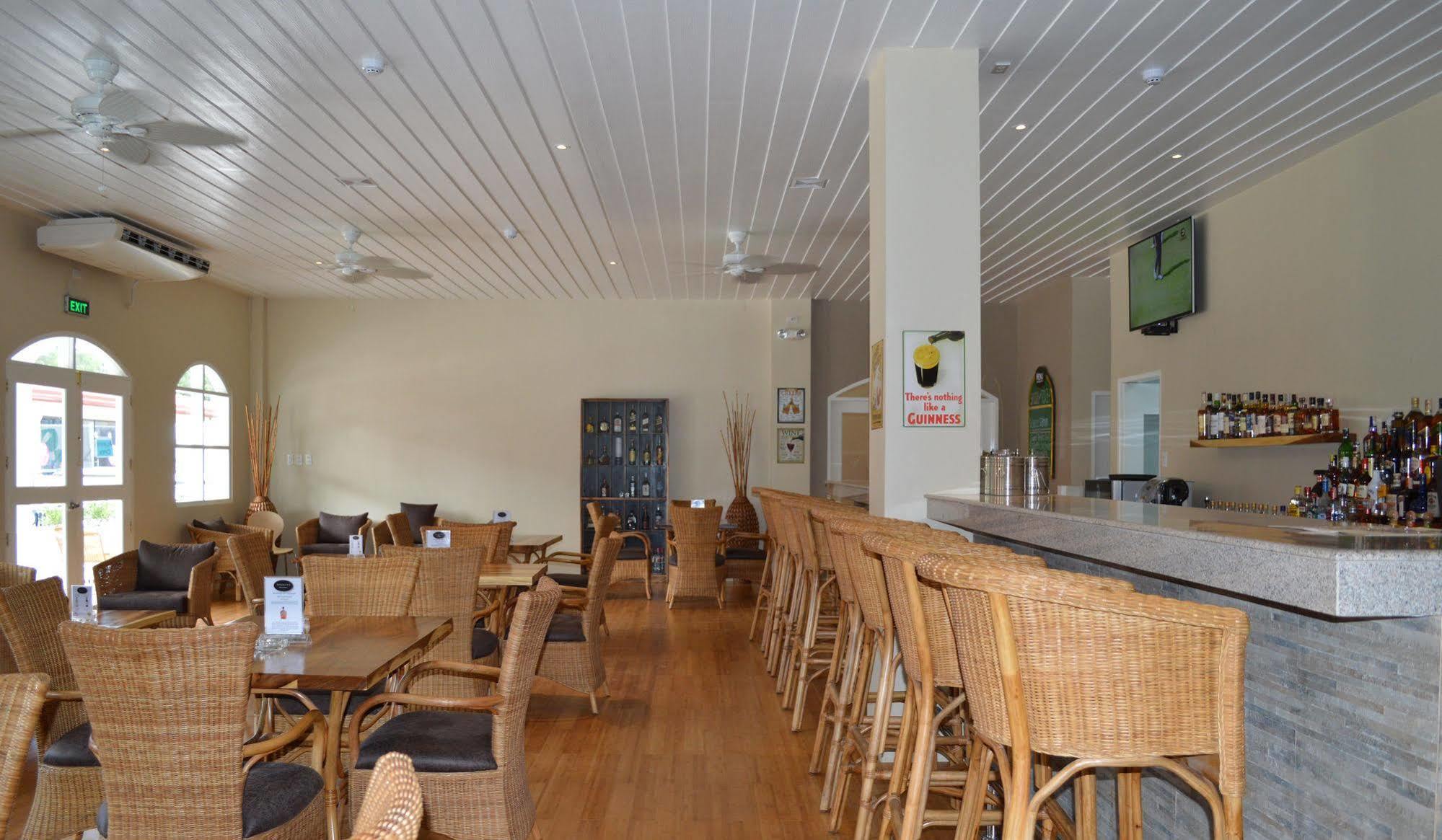 Kingsley'S Hotel And Gastro Pub Mabalacat 외부 사진