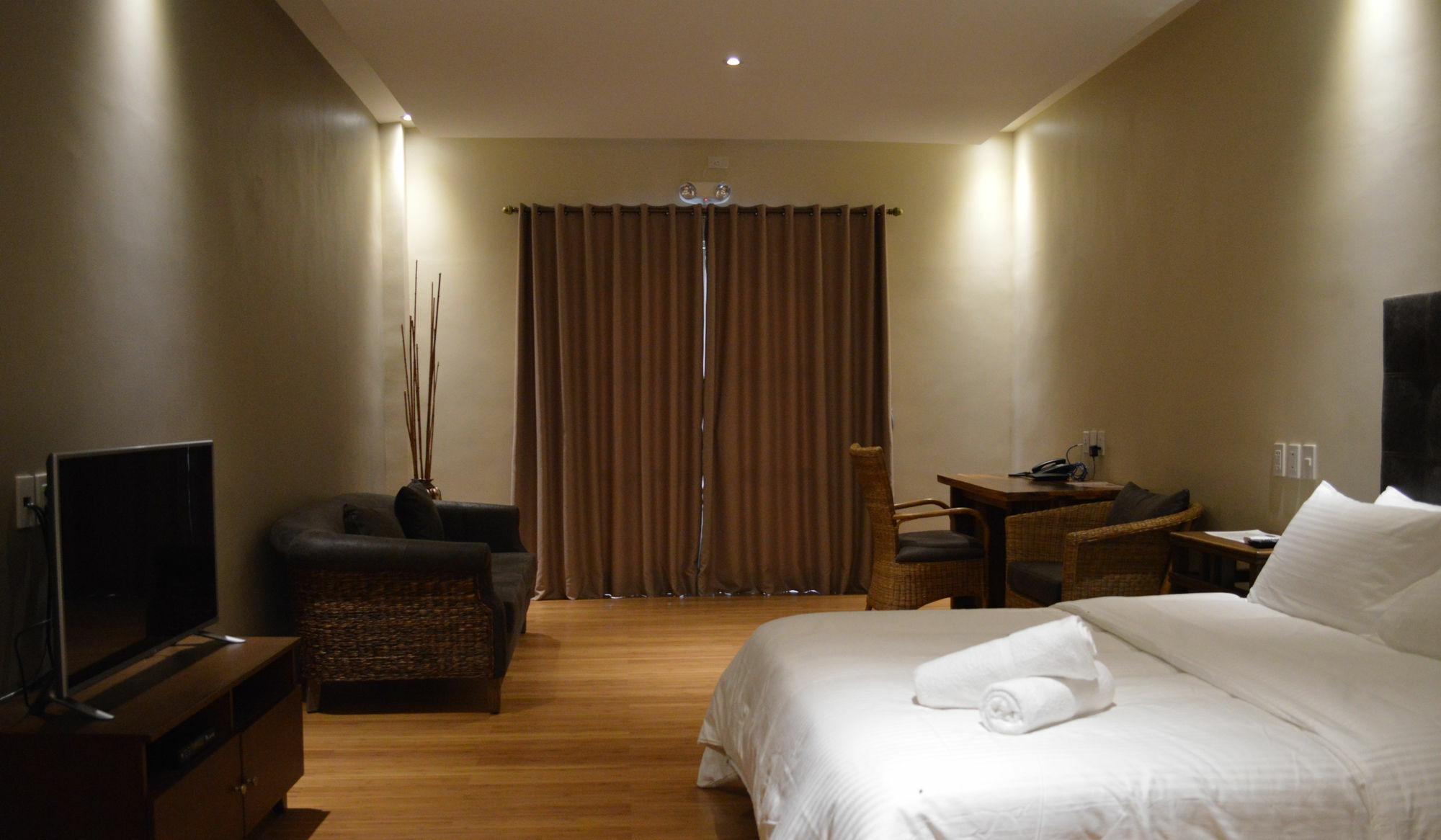 Kingsley'S Hotel And Gastro Pub Mabalacat 외부 사진