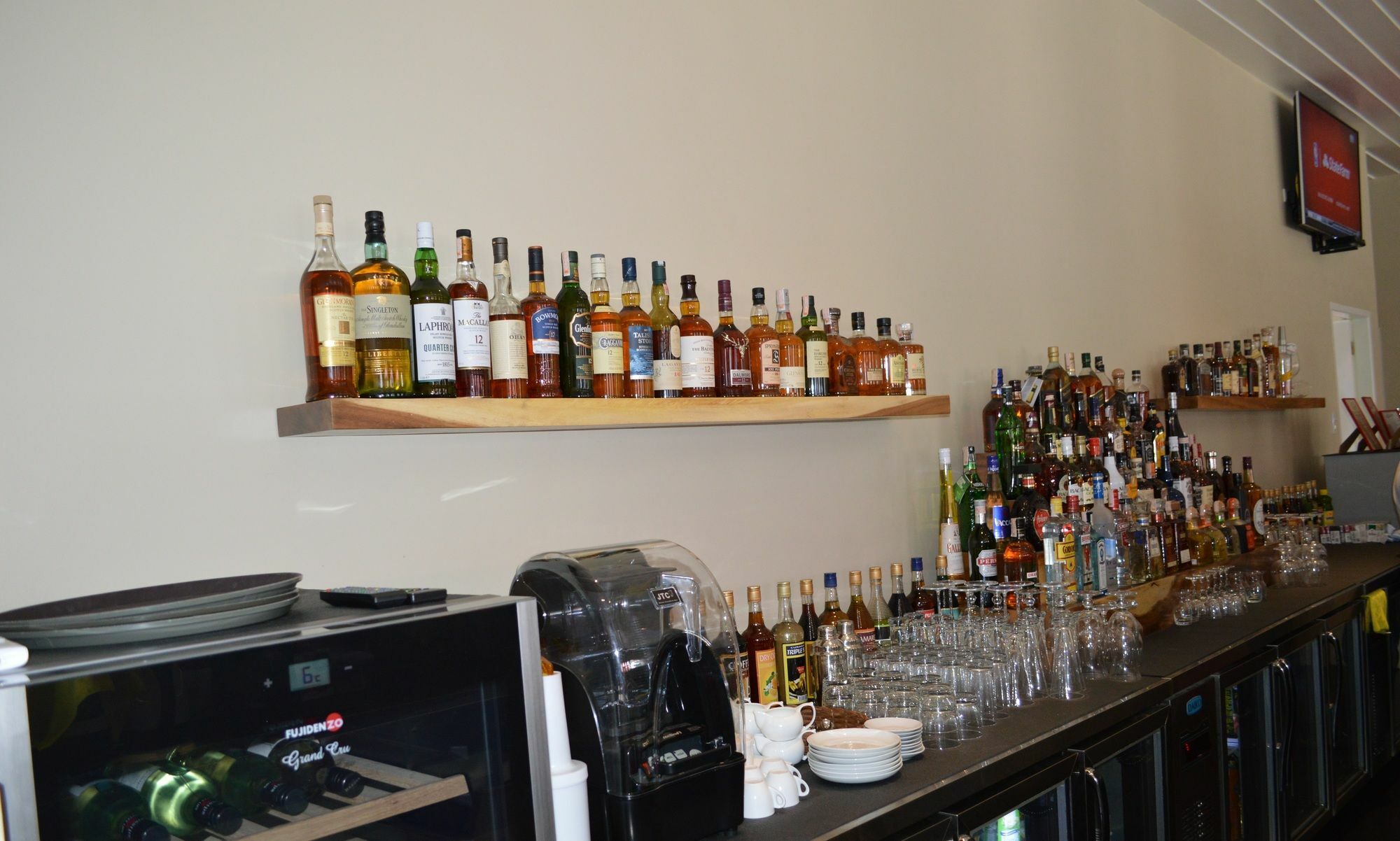 Kingsley'S Hotel And Gastro Pub Mabalacat 외부 사진